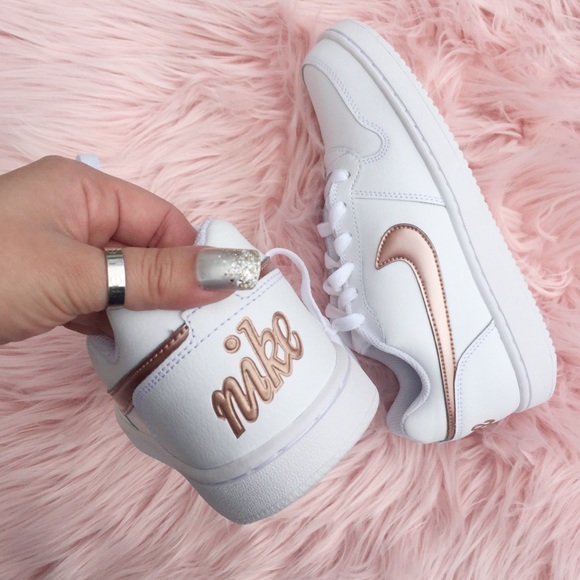 New Nike Women’s Sneakers White/Rose Gold - Picture 4 of 5